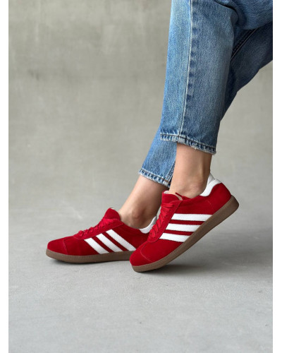 Красные замшевые кеды со шнуровкой – стильный выбор для ярких образов (Арт. 15-10-21918)