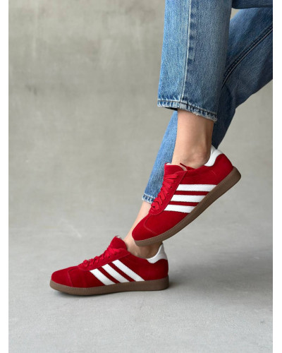 Красные замшевые кеды со шнуровкой – стильный выбор для ярких образов (Арт. 15-10-21918)