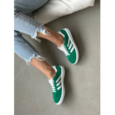 Зеленые замшевые кеды с белыми полосками – стиль, комфорт и универсальность! Арт. 15-10-0136