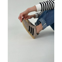 Світло-бежеві замшеві кеди з чорними смужками — стиль та комфорт у кожному русі! Арт. 15-10-21918