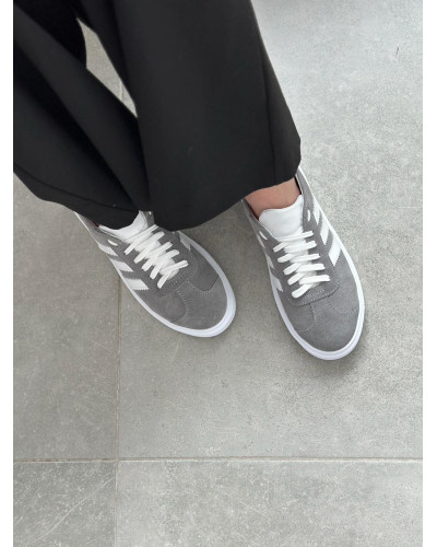 Сірі замшеві кеди з білими шнурівками — ваш ідеальний вибір (Арт. 15-10-0136)