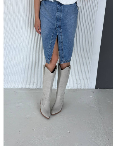 Женские сапоги-казаки из натуральной замши в бежевом цвете – стильный комфорт (Арт. 10140-1)