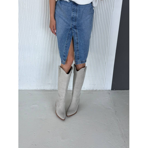 Жіночі чоботи-козаки з натуральної замші в бежевому кольорі — стильний вибір для сучасної модниці! Арт. 10140-1