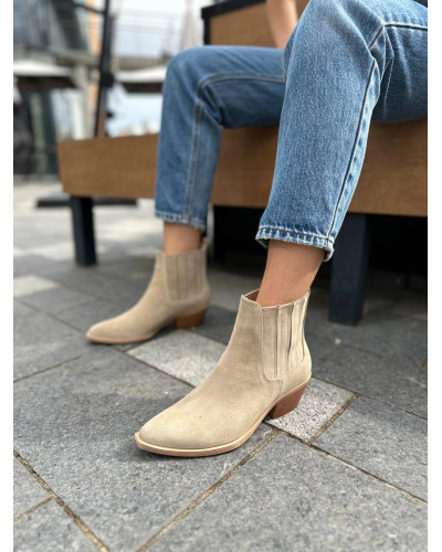 Замшевые ковбойки в цвете песок с резинками – стиль и комфорт для каждого дня (Арт. 10140-3)