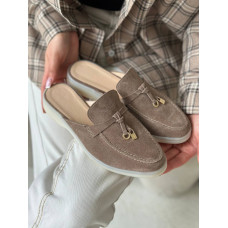 Женские мюли замшевые в цвете капучино — мягкий акцент для стильных образов (Арт. 156-9)