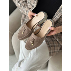 Женские мюли замшевые в цвете капучино — мягкий акцент для стильных образов (Арт. 156-9)