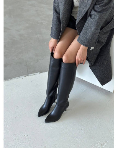 Жіночі чорні шкіряні чоботи на шпильці (Арт. 657‑14)