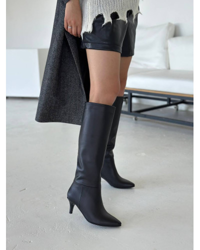 Жіночі шкіряні чоботи на шпильці в чорному кольорі (Арт. 657‑18)