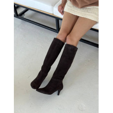 Замшеві чоботи на шпильці в шоколадному кольорі — стильна класика сезону (Арт. 657‑18)